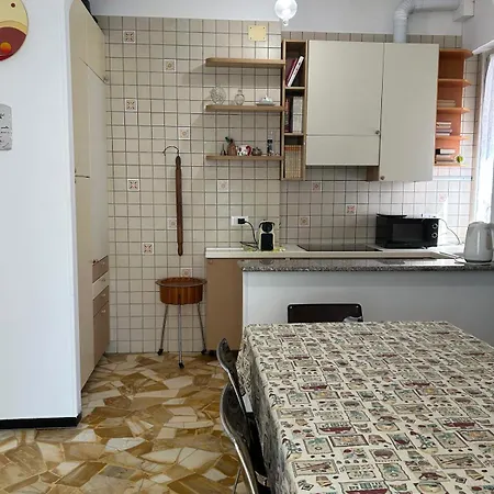 아파트 Eduard And Helena House